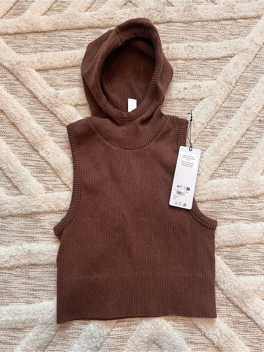 ALO Seamless Two Tone Rib Hooded Vest Crop Top Large brownstone BNWT! - Picture 4 of 9